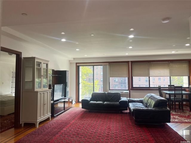 $3,800 | 99-31 66th Avenue, Unit 3D | Rego Park