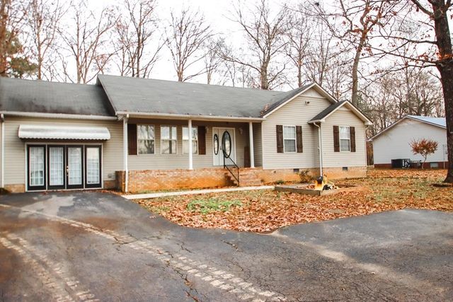 $355,000 | 6382 Smithville Highway