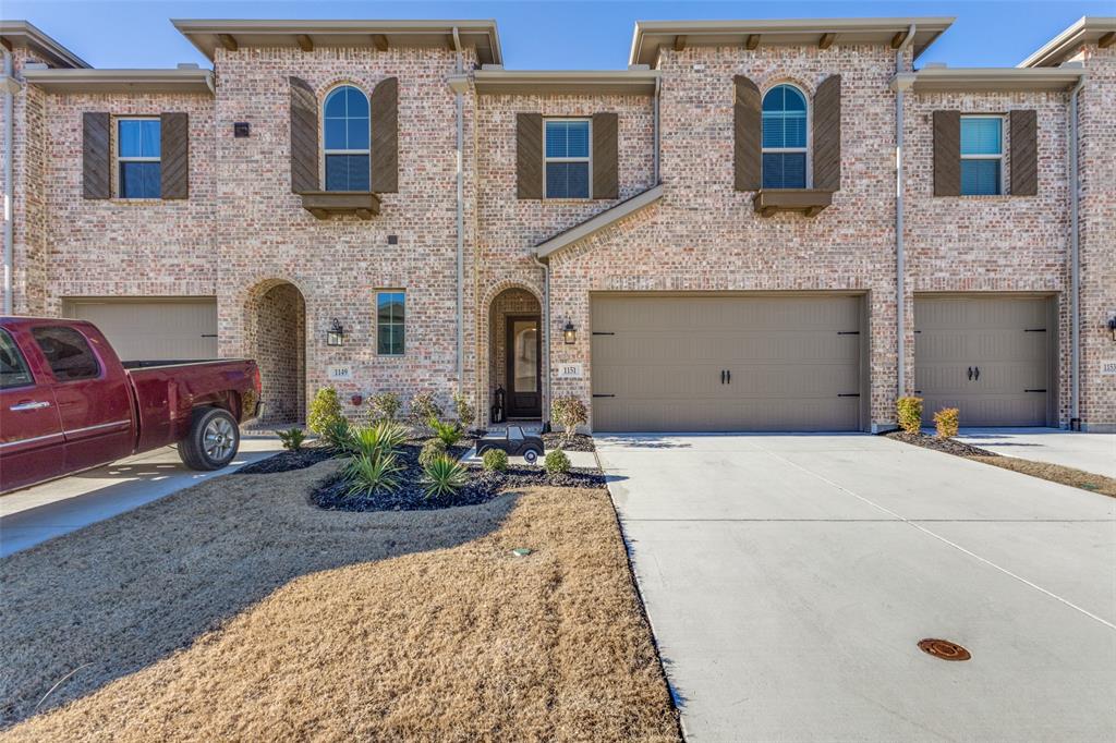 a house view with a outdoor space