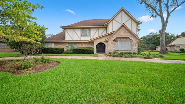 $600,000 | 2307 Butler Drive | Friendswood