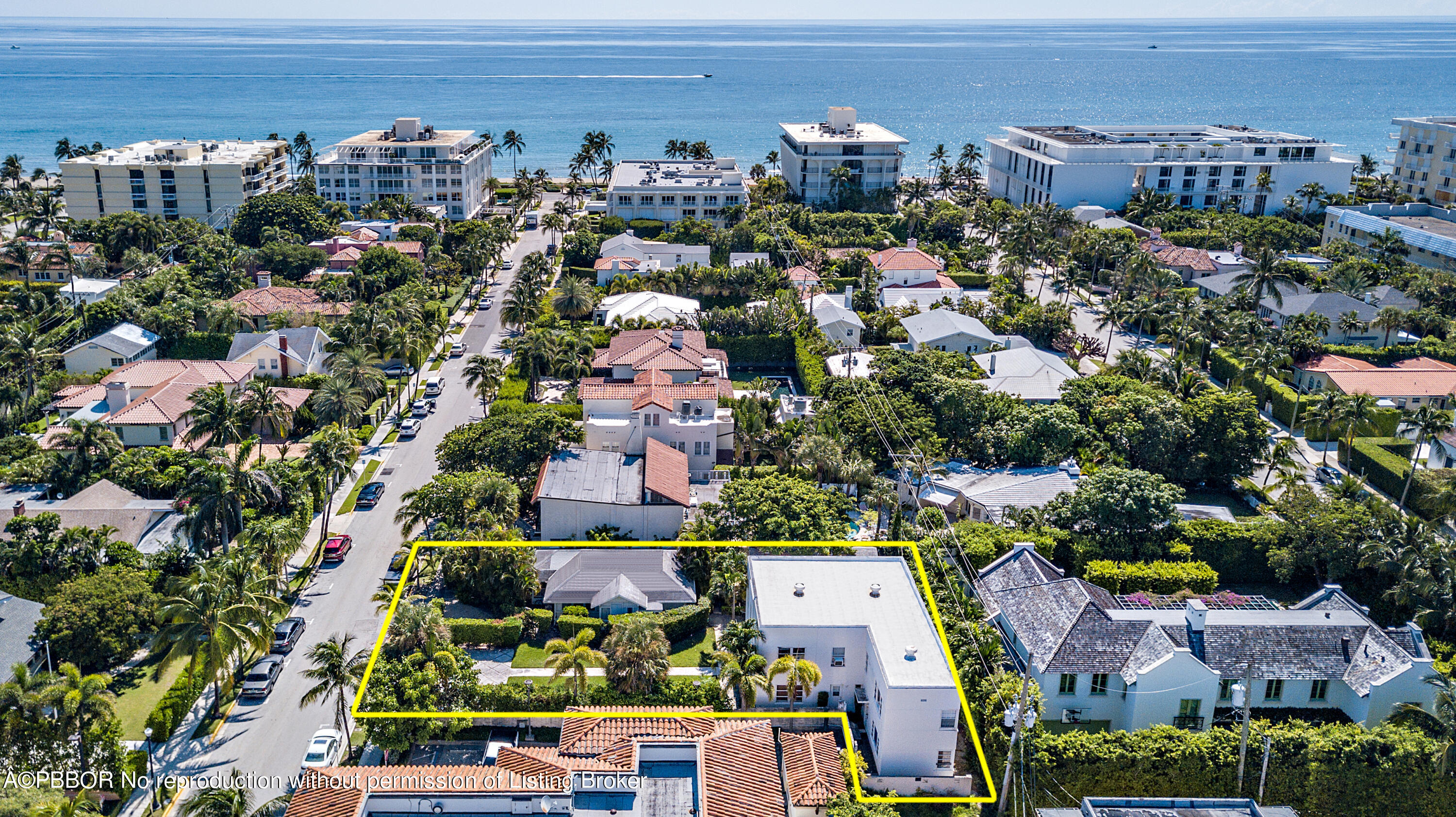 an aerial view of multiple house