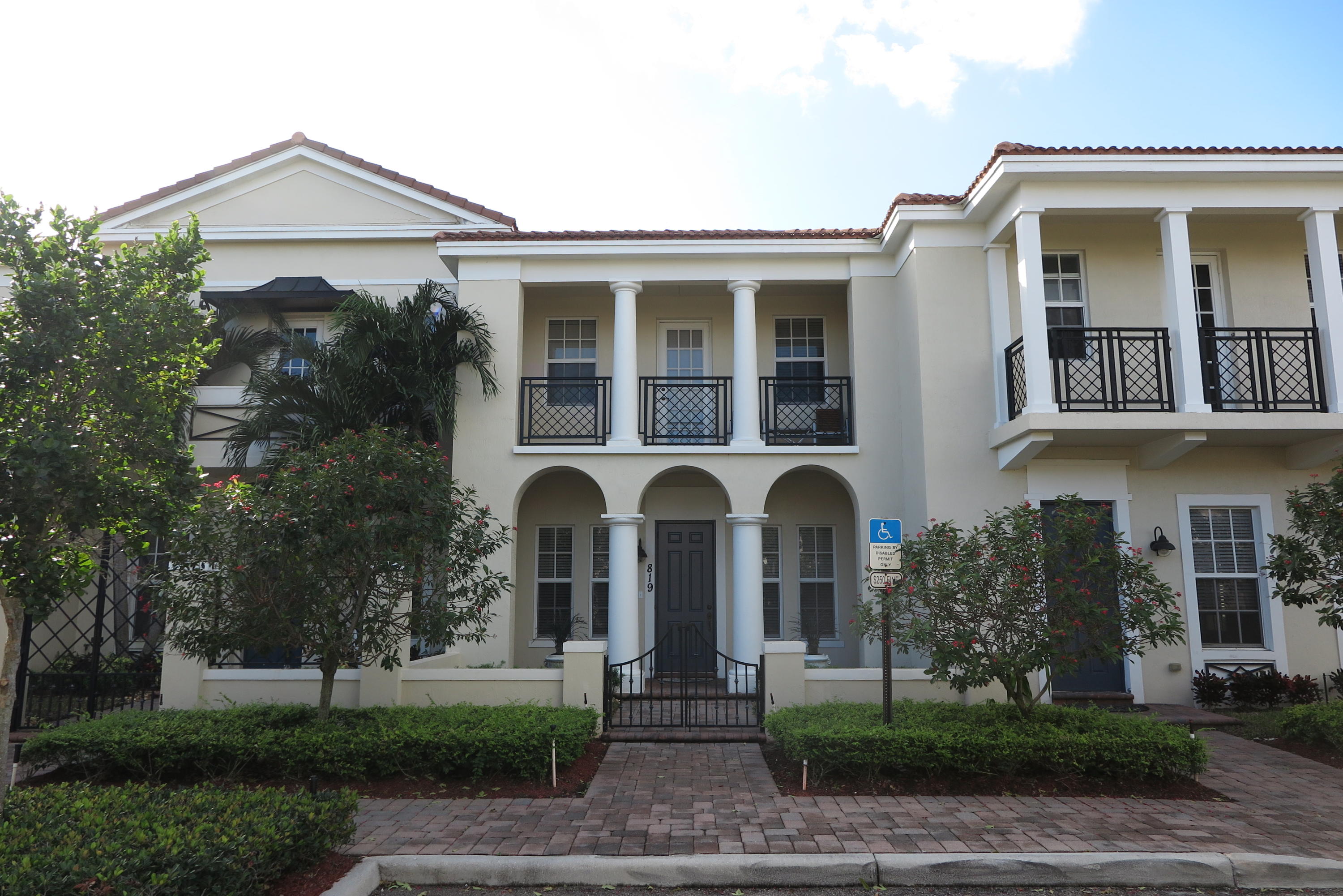 front view of house with a yard