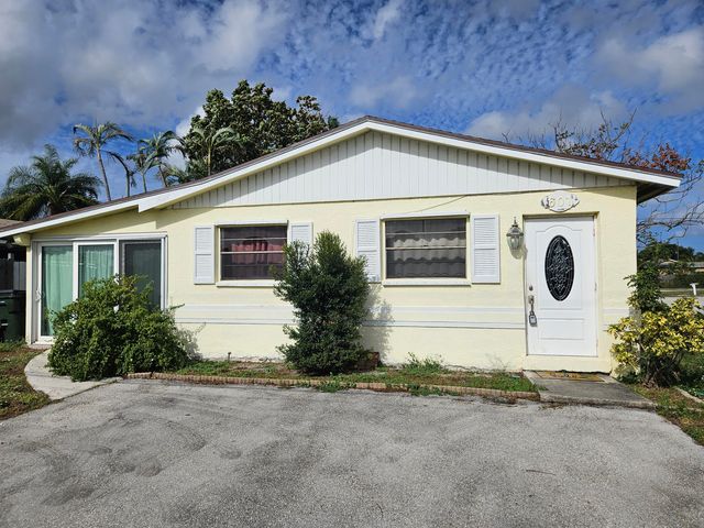 $455,000 | 601 Southwest 10th Street | Delray Beach