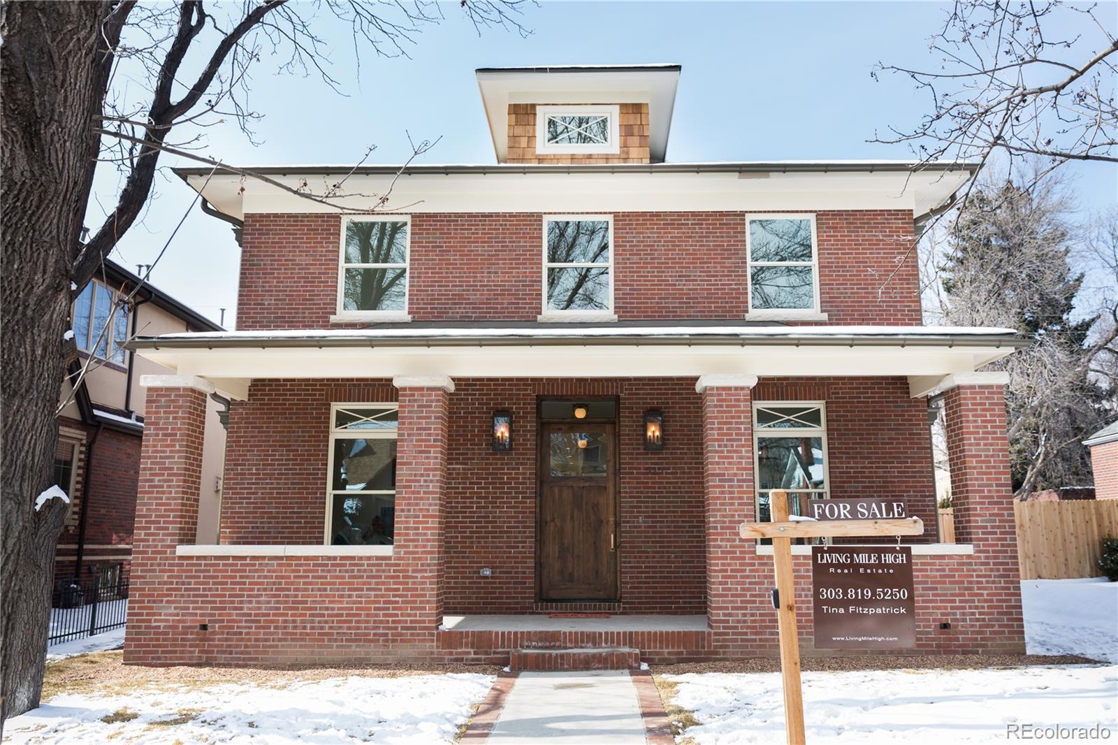 a view of a building entrance