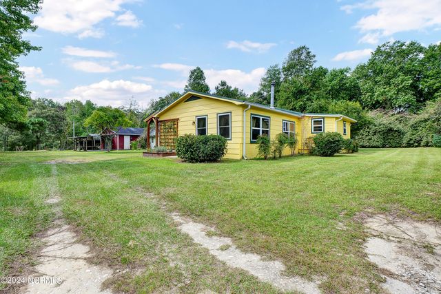 $1,900 | 1126 Old Folkstone Road | Stump Sound Township - Onslow County