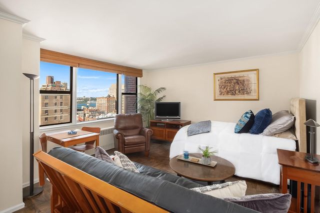 $3,395 | 200 West 79th Street, Unit 16S | Upper West Side