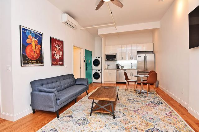 $3,500 | 294 Manhattan Avenue, Unit 1R | Harlem