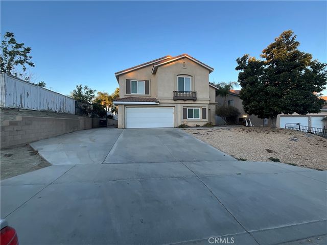 $2,595 | 323 Steiner Drive | Hemet