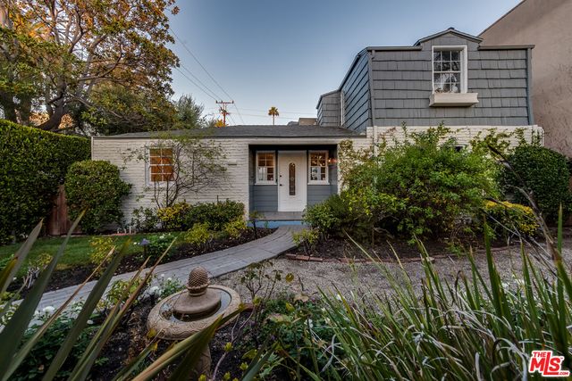 $1,999,000 | 560 North Croft Avenue | West Hollywood Vicinity