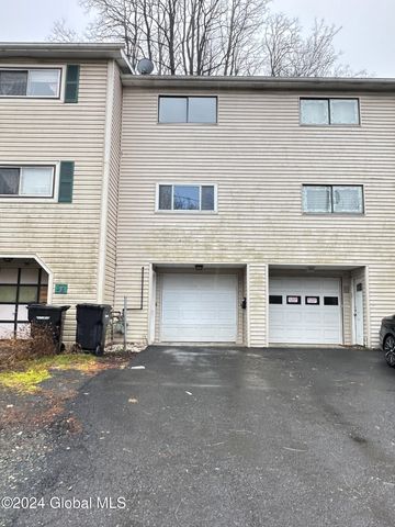 $1,600 | 56 Northern Drive | Lansingburgh