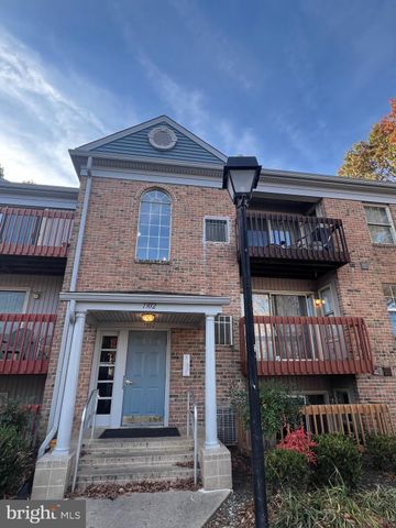 $1,400 | 1302 Sugarwood Circle, Unit 204 | Essex