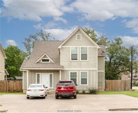 $475,000 | 501 Clay Street | Bryan