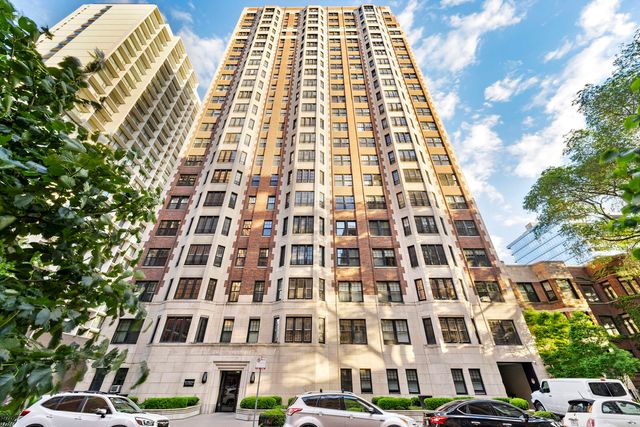 $479,900 | 421 West Melrose Street, Unit 2C | The Eddystone