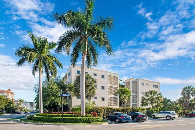 $2,100 | 10001 West Bay Harbor Drive, Unit 208 | Bay Harbor Islands