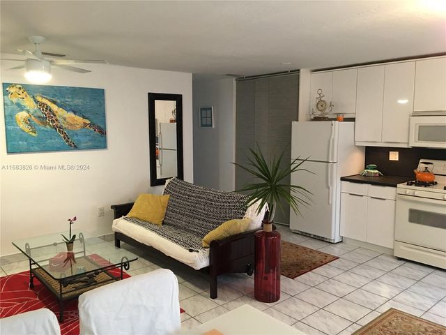 $259,000 | 919 Michigan Avenue, Unit 9 | Flamingo-Lummus