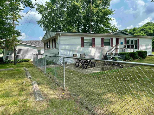 $204,900 | 15 Lane 150 Long Lake | Clear Lake Township - Steuben County