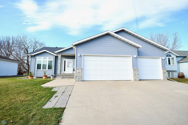 $379,000 | 1921 33rd Street South | Moorhead