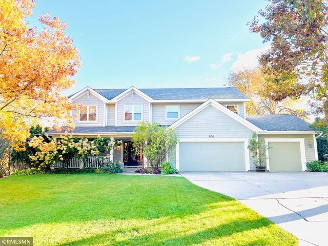 $549,900 | 806 Eastridge Drive | Northfield