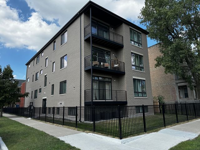 $2,050,000 | 226 East 48th Street | Bronzeville