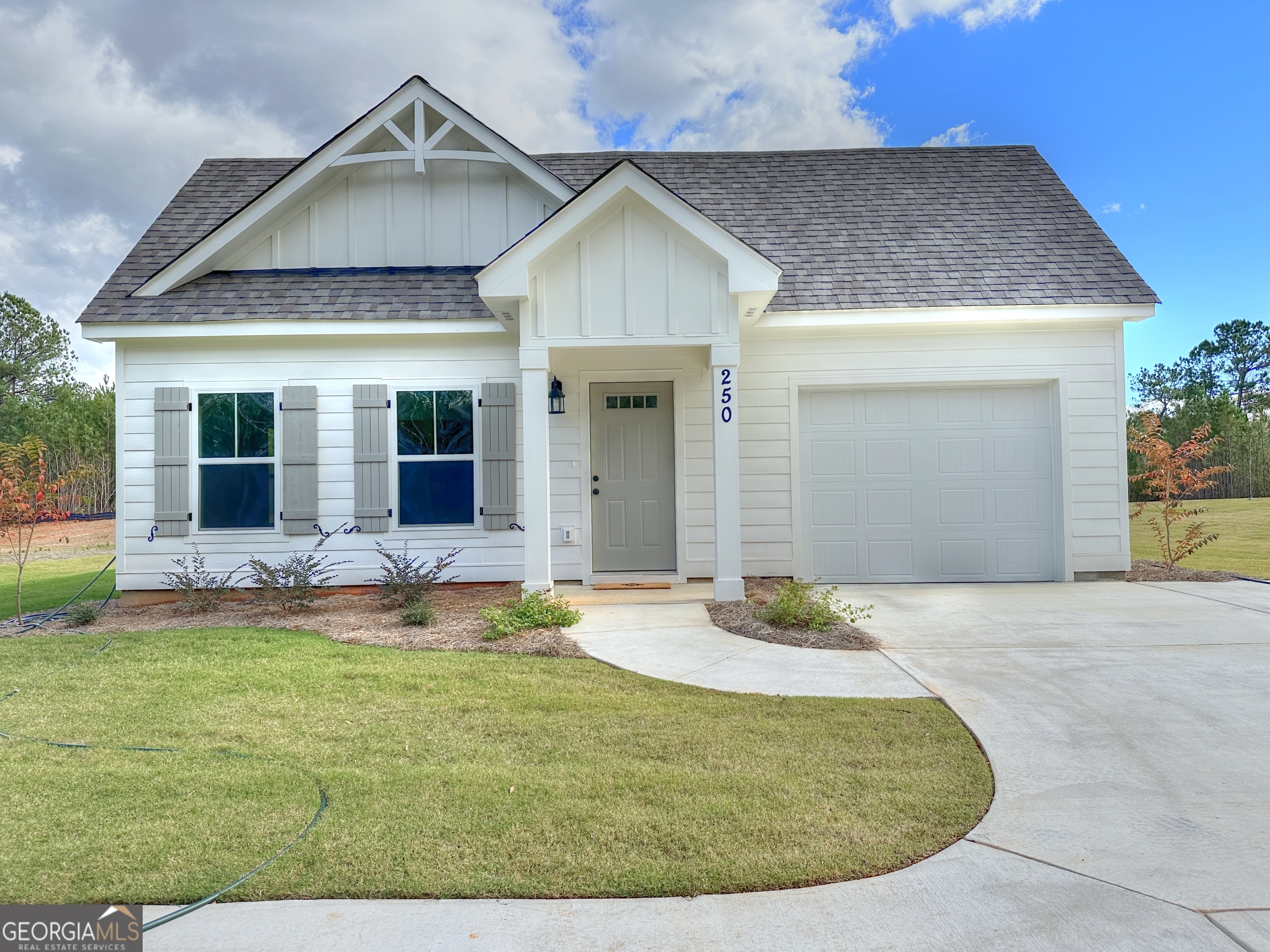 a view of outdoor space yard and front view of a house