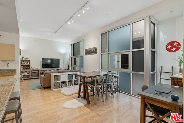 $635,000 | 630 West 6th Street, Unit 505 | Downtown Los Angeles