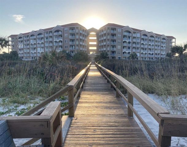 $473,000 | 104 Surfview Drive, Unit 1108 | Surf Club I