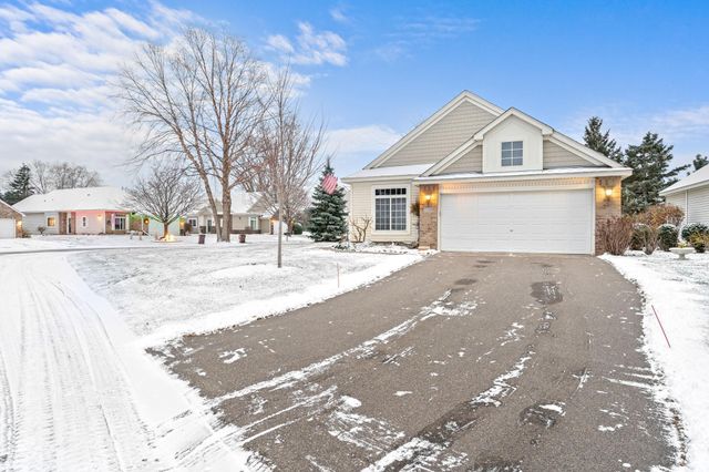 $389,900 | 2595 Oak Ridge Trail | Woodbury