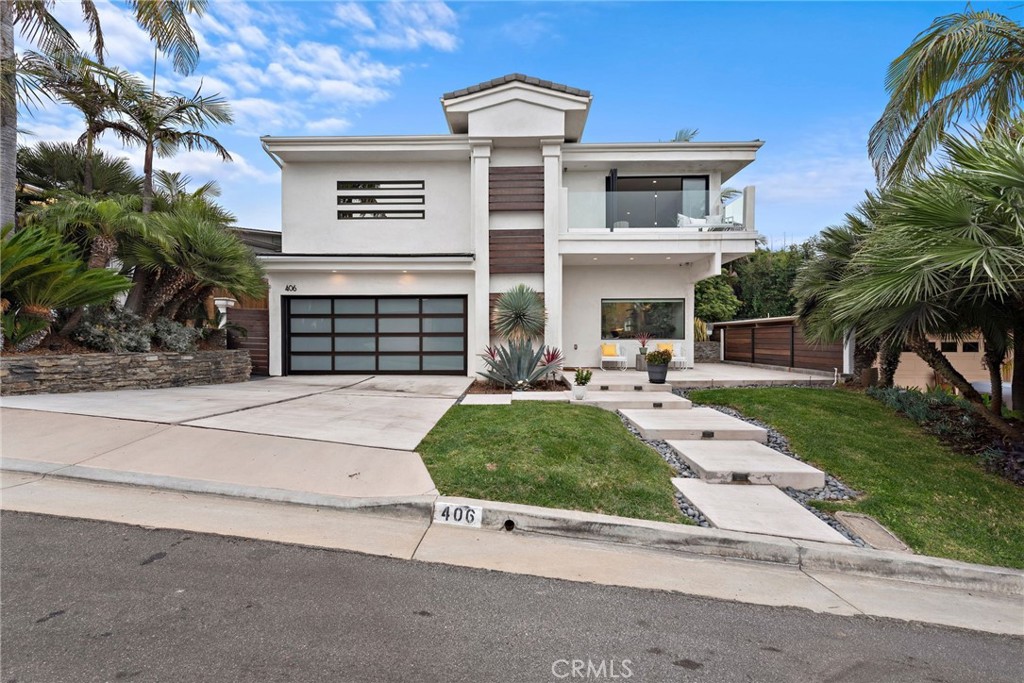 front view of house with a yard