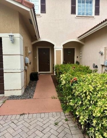 $435,000 | 8832 South Isles Circle | Tamarac