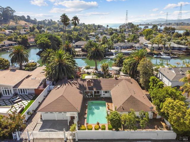 $1,995,000 | 316 Point San Pedro Road | San Rafael Country Club