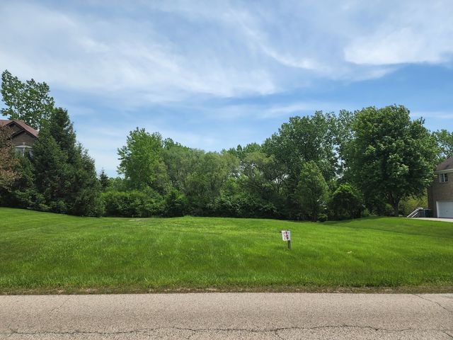 $34,900 | Lot 24 Redtail Road | Crystal Lake