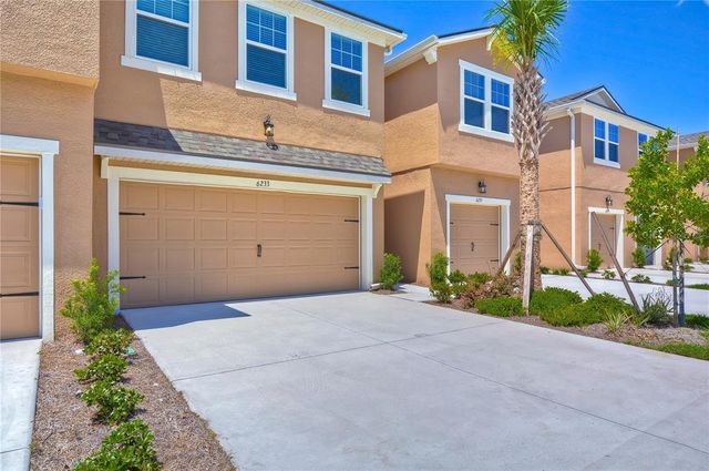 $475,000 | 6233 Scarlet Darter Way | Citrus Park