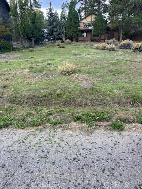 a view of a fire pit in a yard