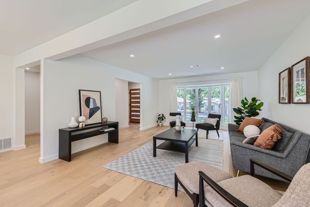 $769,800 | 3401 Laguna Drive | Santa Monica Park