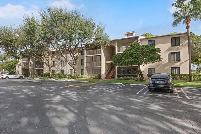 $2,100 | 209 Foxtail Drive, Unit E1 | Greenacres