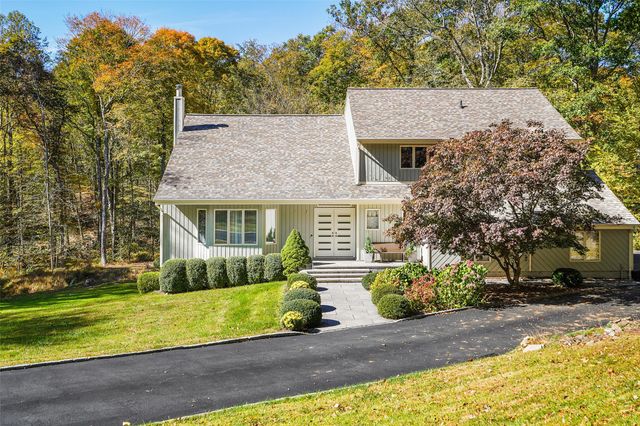 $1,295,000 | 3 Blacksmith Lane | Pound Ridge