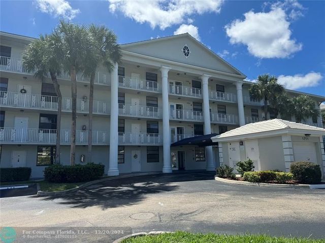 $283,500 | 1711 Whitehall Drive, Unit 301 | Pine Island Ridge