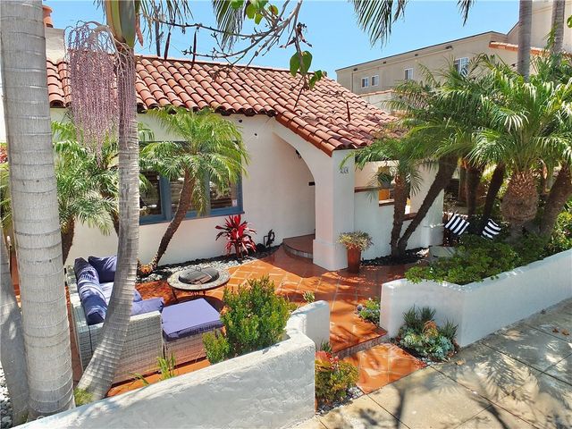 $1,385,000 | 214 Glendora Avenue | Belmont Park