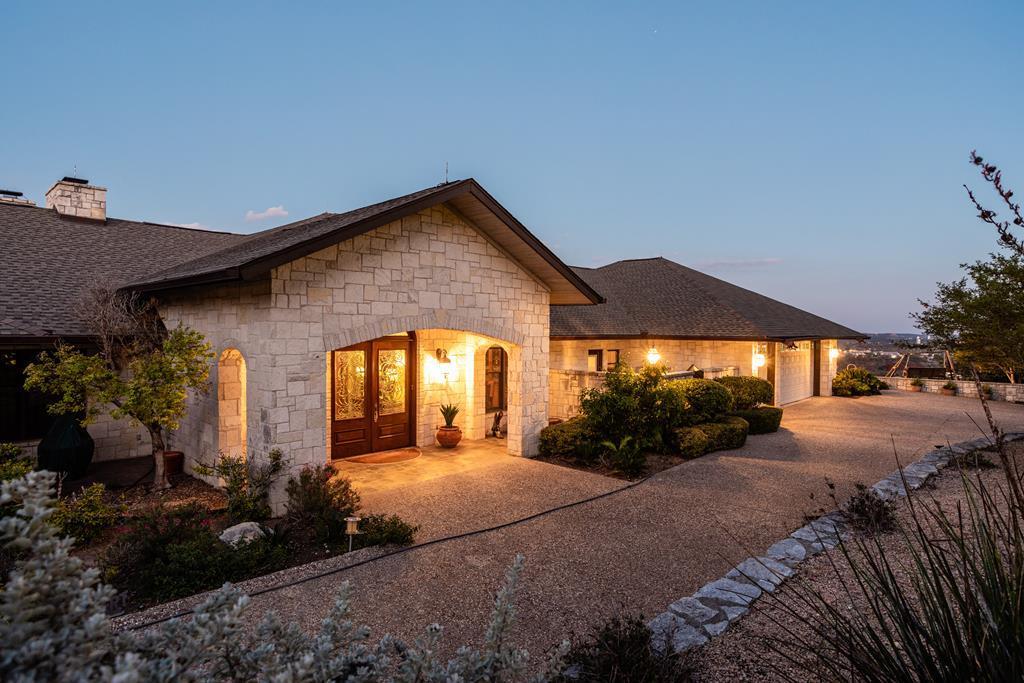 a house view with a outdoor space