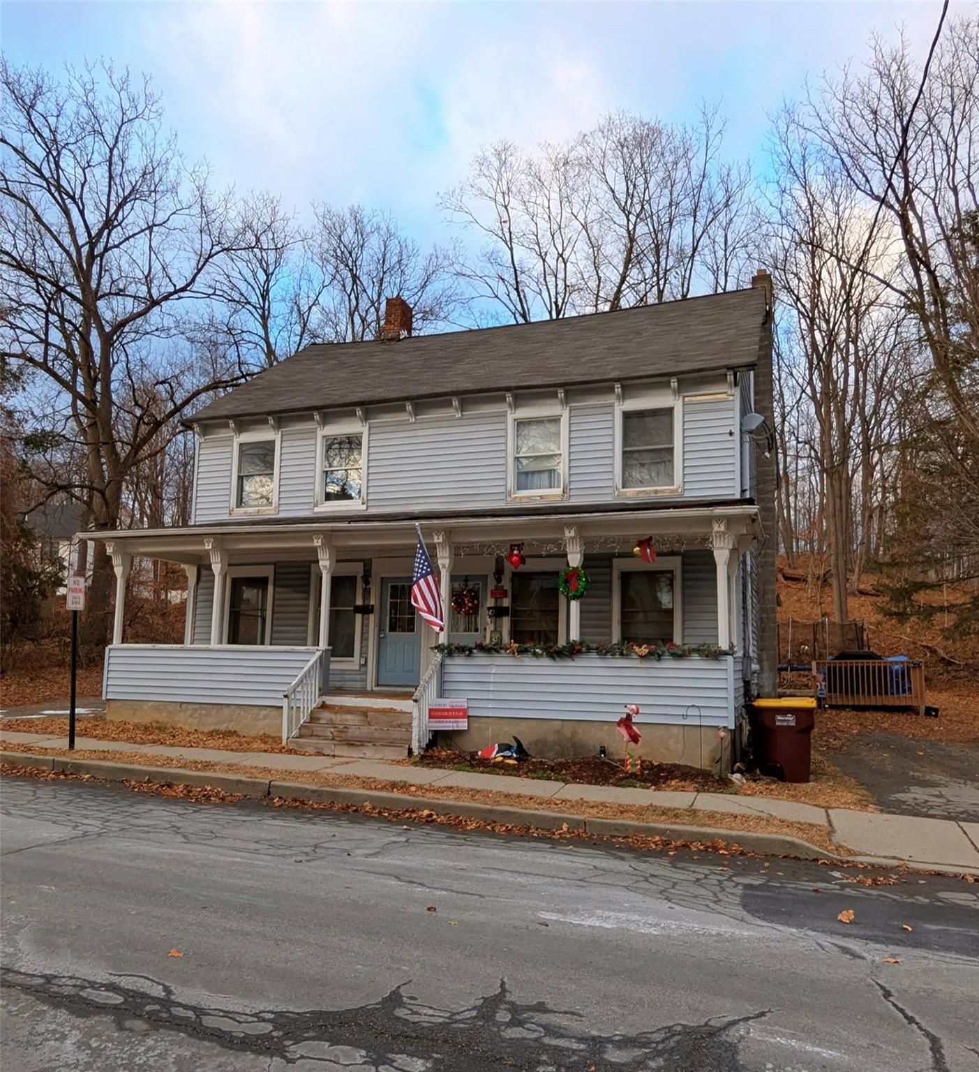 View of front of house featuring a porch