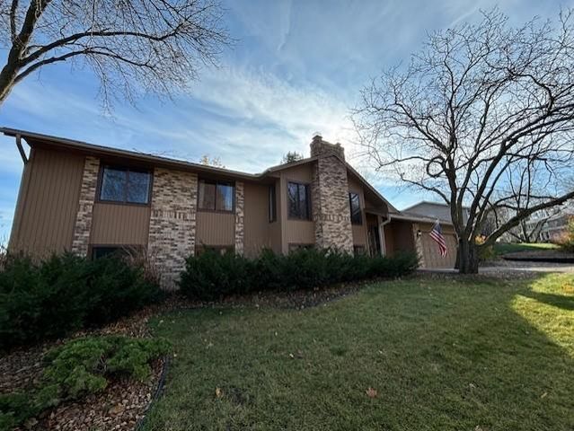 $449,900 | 6911 Autumn Terrace | Eden Prairie