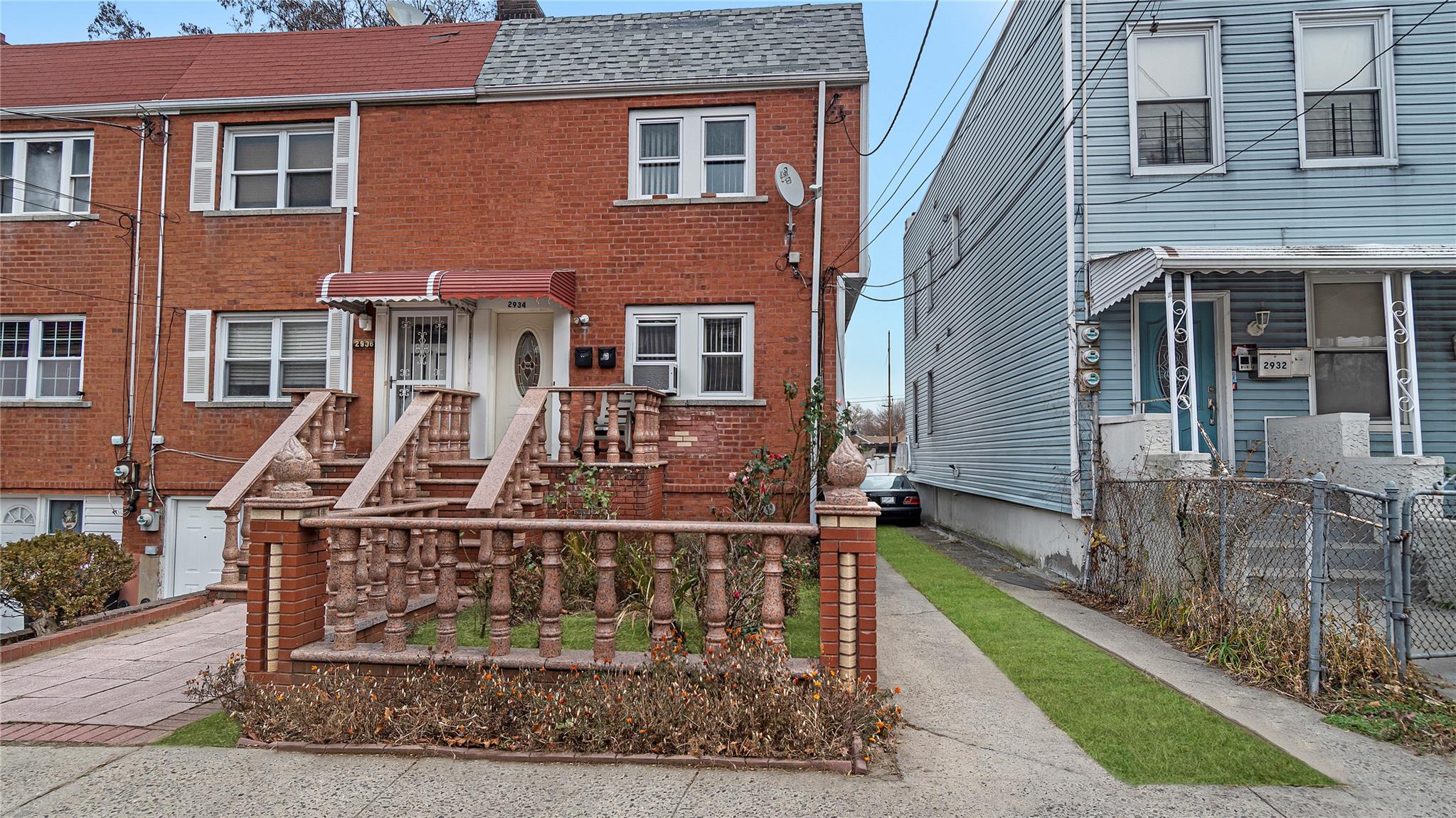 View of townhome / multi-family property