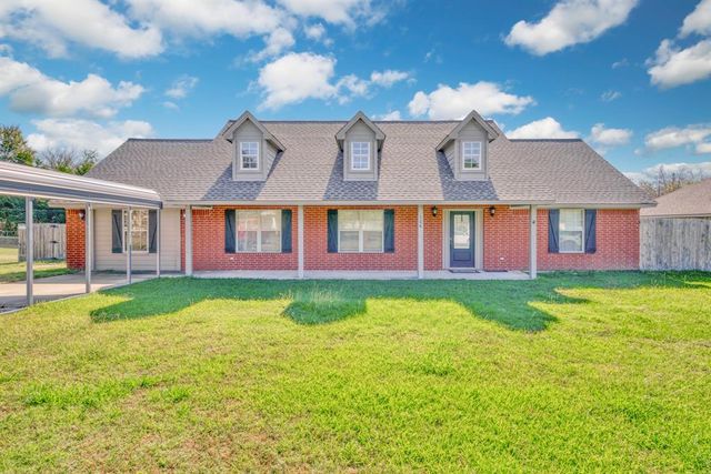 $299,000 | 106 South Tammye Lane | Madisonville