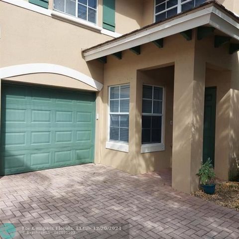 $225,000 | 1924 Northeast 5th Street, Unit 213 | Boynton Beach