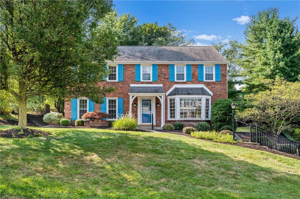 Spacious home in Greybrooke with an amazing rear yard! Large room and newly refinished hardwood floors.