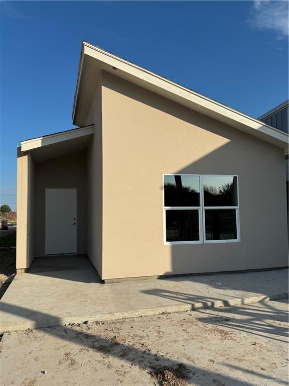 a view of a garage