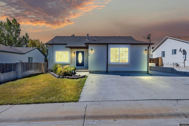 $424,500 | 115 Morning Glory Way | Rock Springs