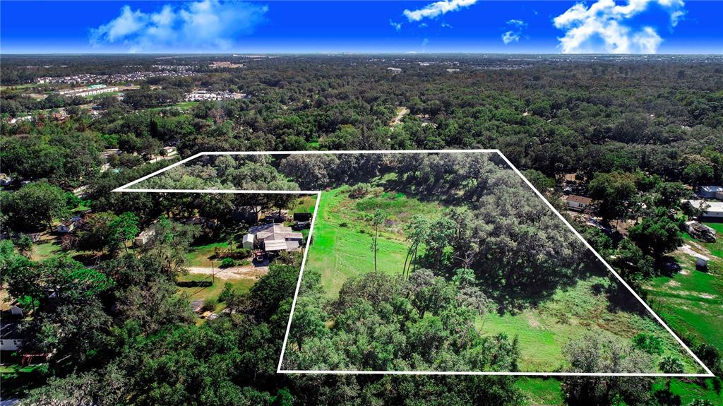 an aerial view of multiple house