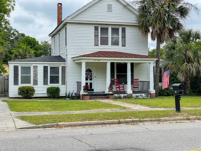 $298,000 | 715 Hampton Street | Walterboro