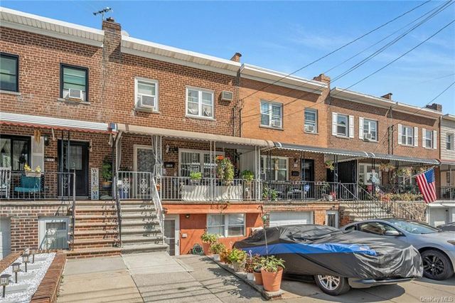 $649,999 | 1012 Clarence Avenue | Throgs Neck